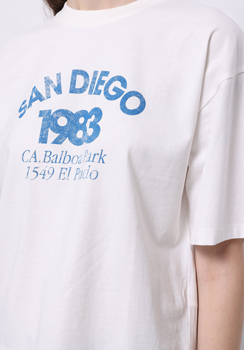 Показати інформацію про Футболка З Коротким Рукавом Жіноча Біла  Cl1074385