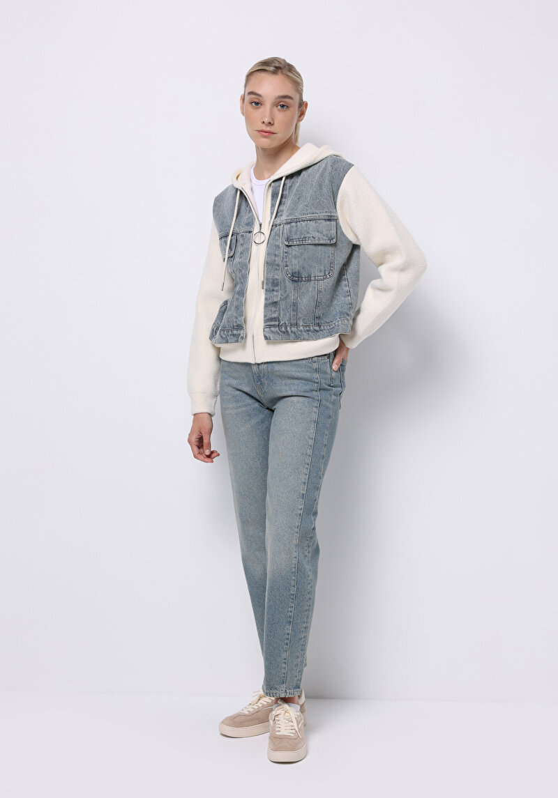 Показати інформацію про Куртка Жіночий Білий