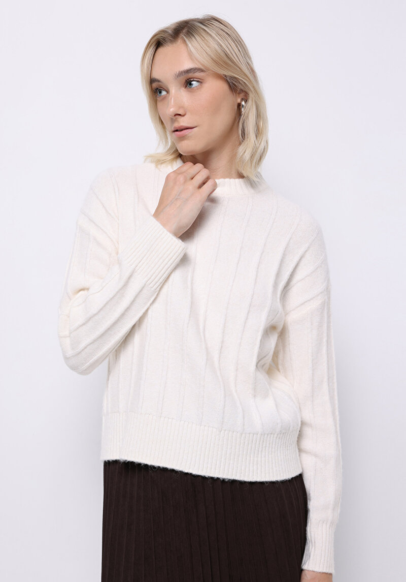 Зображення Светр Жіночий Білий  Cl1076880