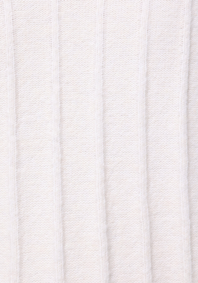 Показати інформацію про Светр Жіночий Білий  Cl1076880