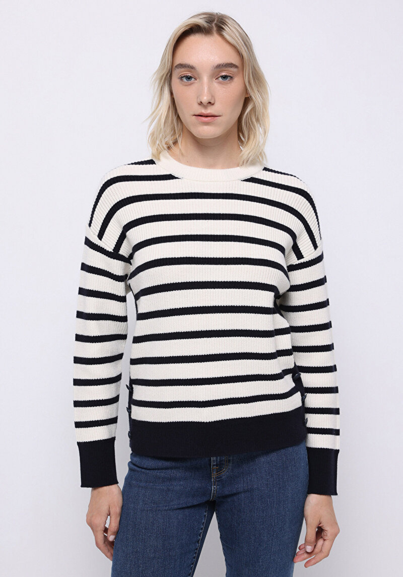 Зображення Светр Жіночий Білий  Cl1075634