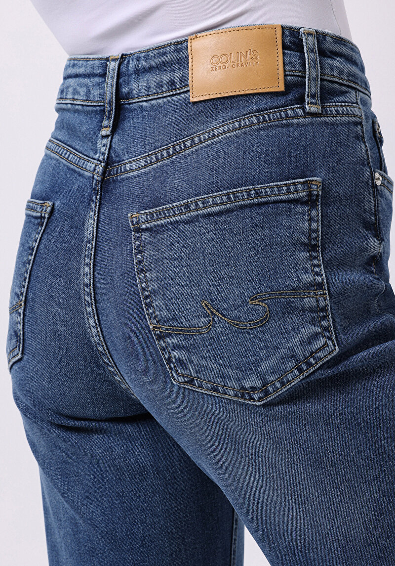 Показати інформацію про 970 Berry Джинси Жіночі Блакитні Класичного Крою Cl1076778