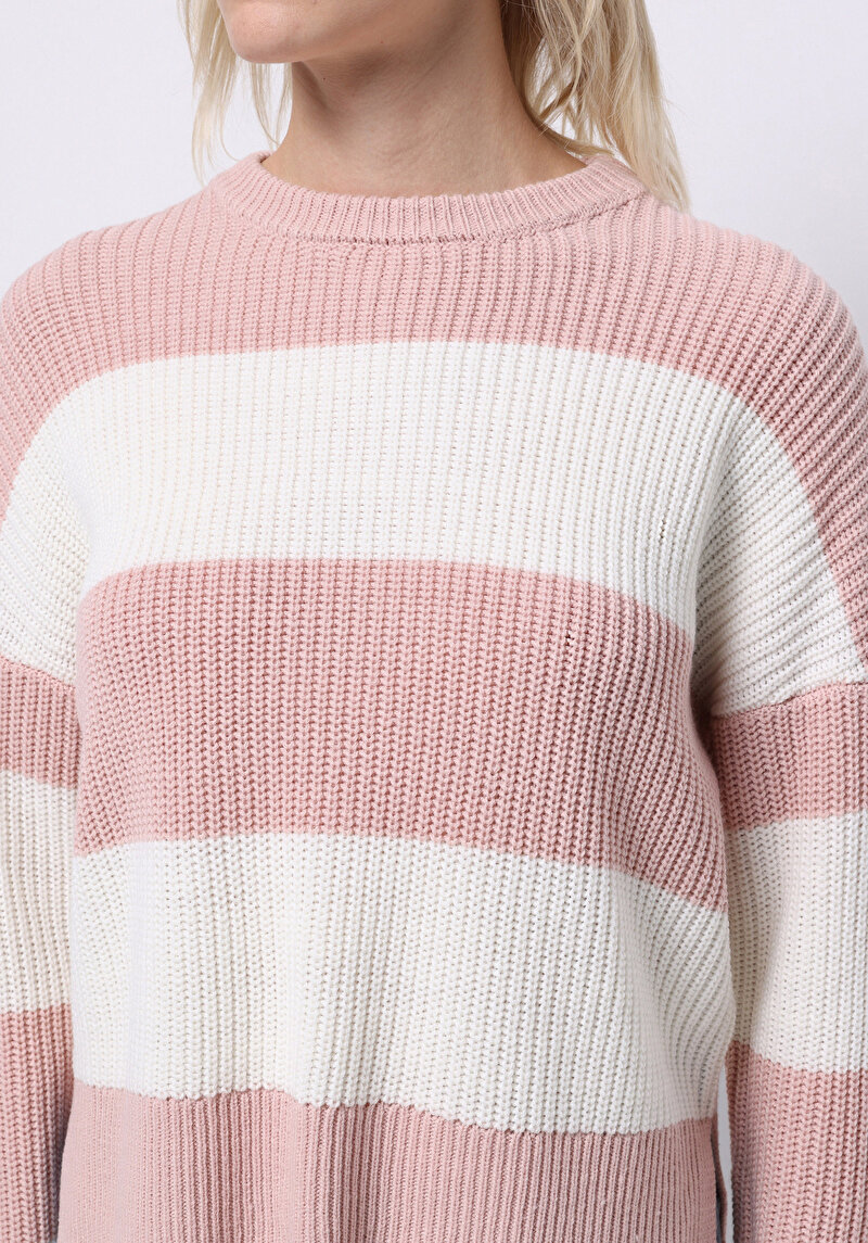 Показати інформацію про Светр Жіночий Рожевий  Cl1076812