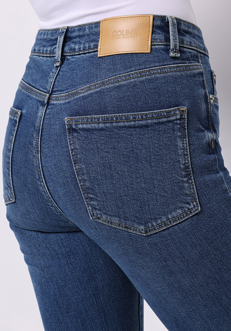 Показати інформацію про 703 Carla Джинси Жіночі Блакитні Вузького Крою Cl1076856