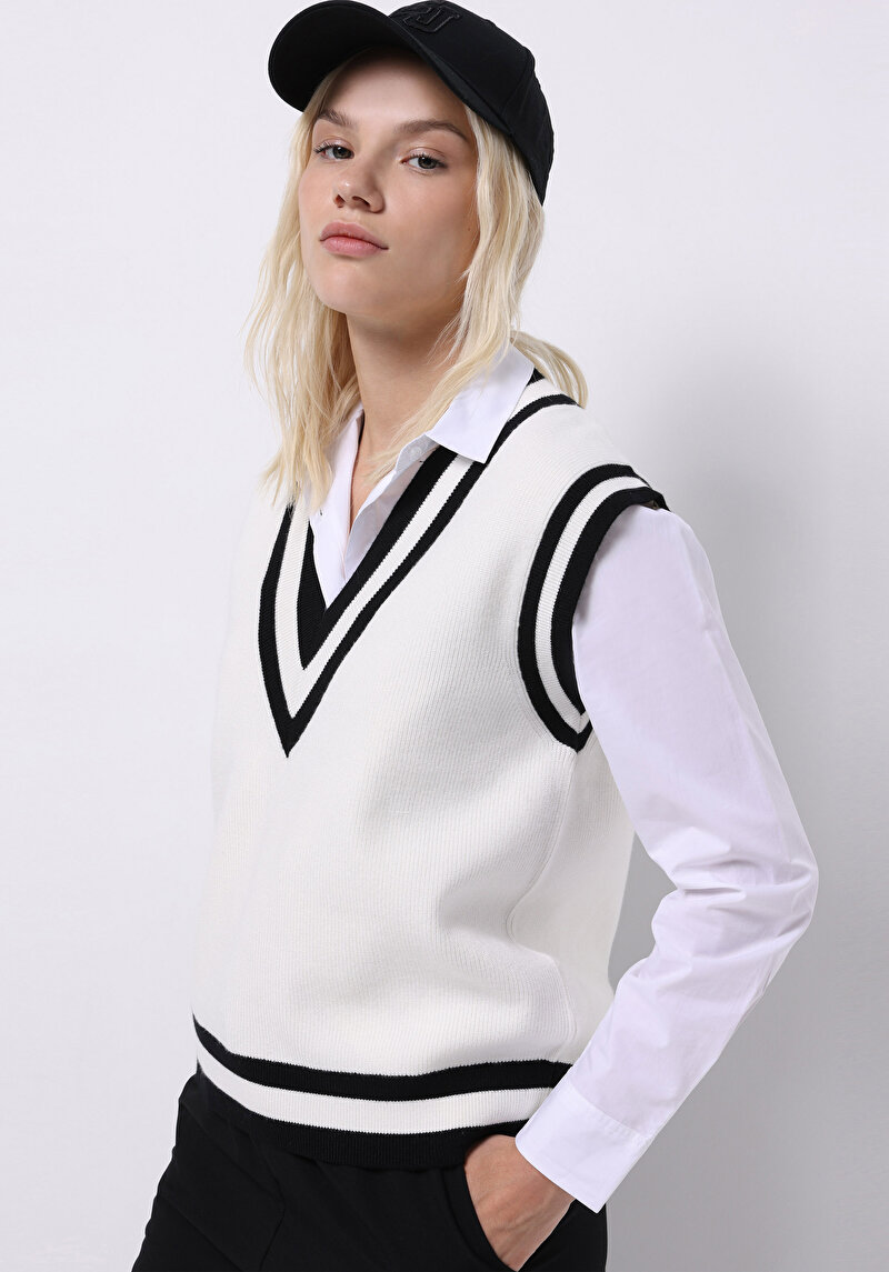 Зображення Светр Жіночий Білий  Cl1075213