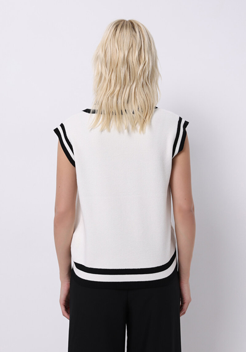 Показати інформацію про Светр Жіночий Білий  Cl1075213