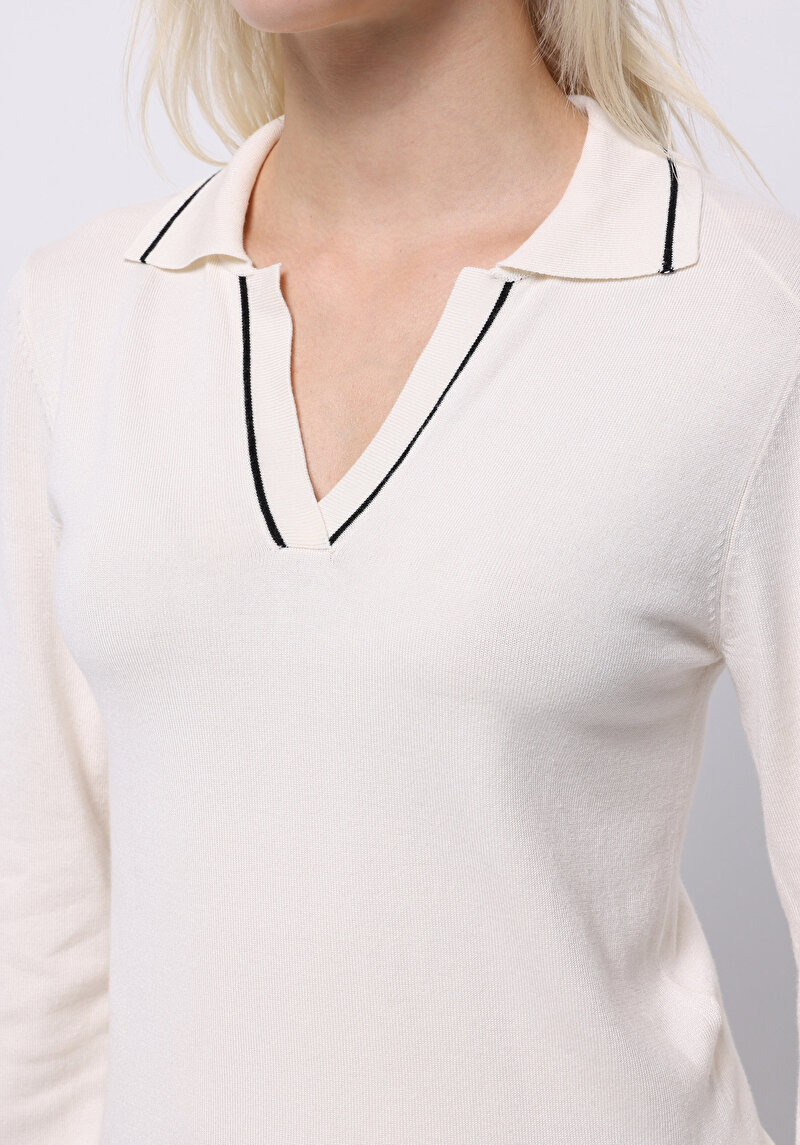 Зображення Светр Жіночий Білий Cl1076351