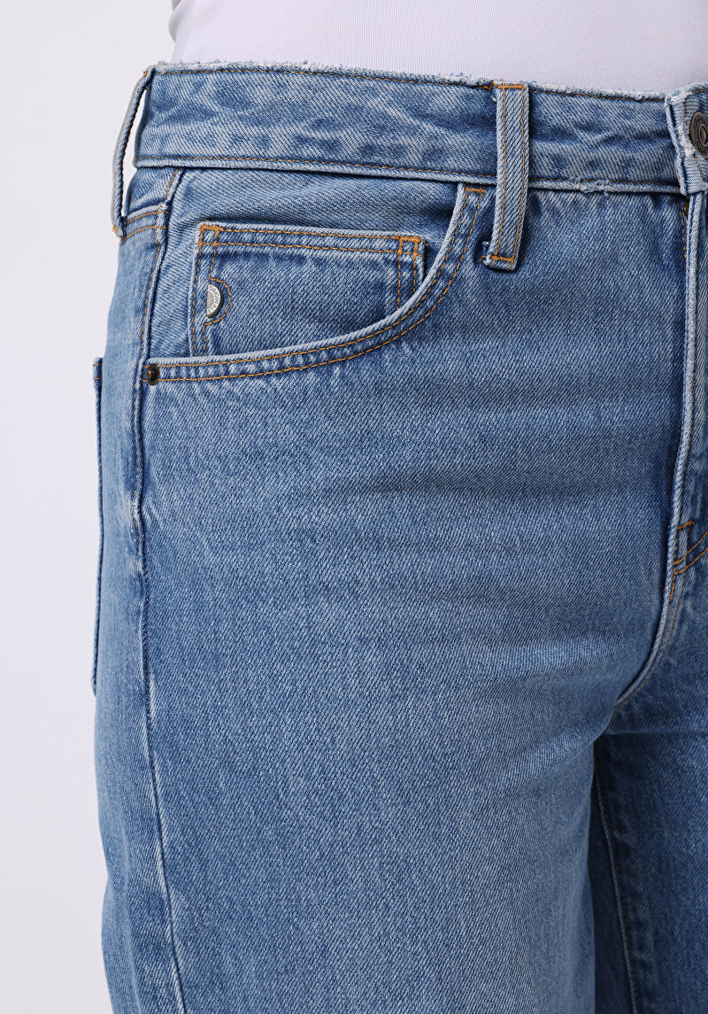 Показати інформацію про 970 Berry Джинси Жіночі Блакитні Класичного Крою Cl1076946