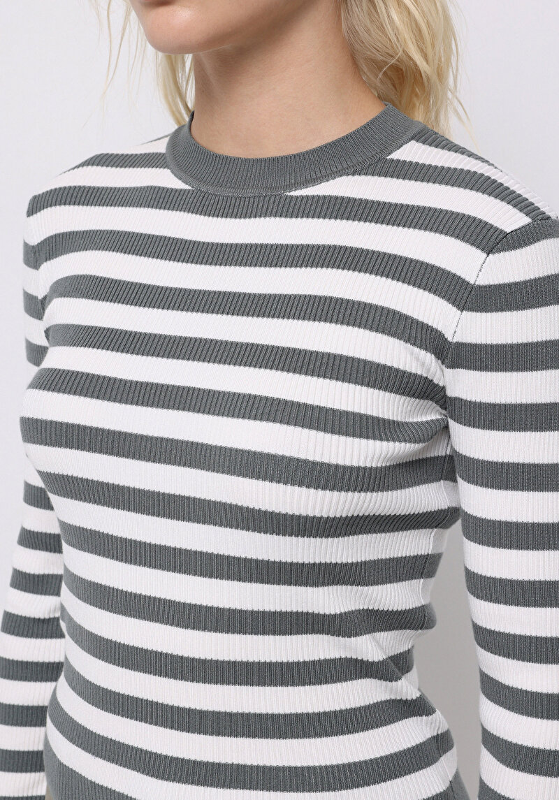 Зображення Светр Жіночий Зелений Cl1075725