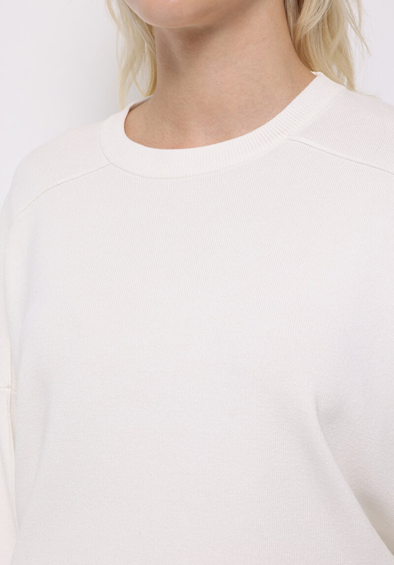 Показати інформацію про Светр Жіночий Білий  Cl1075626