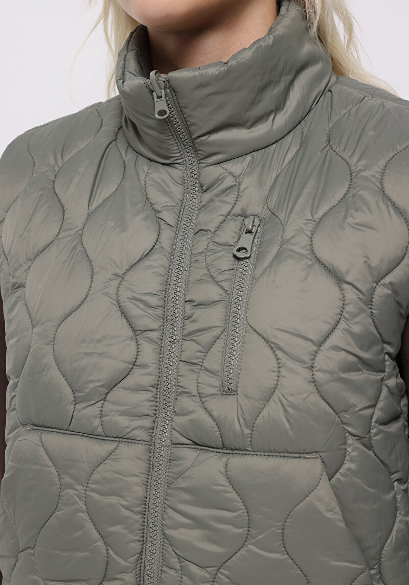 Показати інформацію про Жилет Жіночий Зелений  Cl1075670