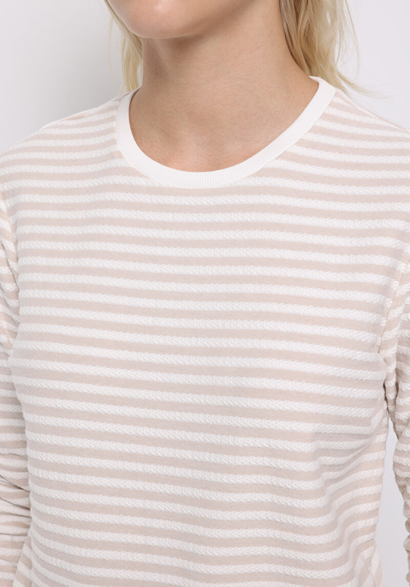 Показати інформацію про Светри Жіночий Бежевий