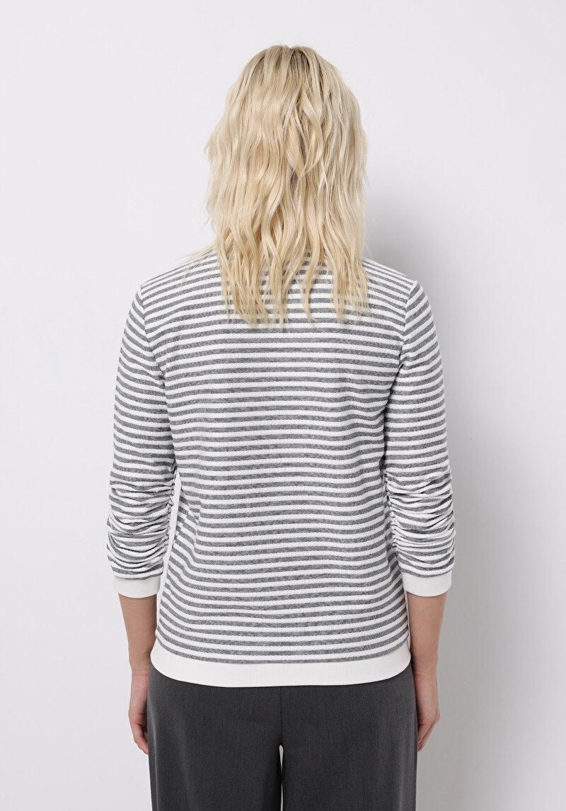 Зображення Светри Жіночий Білий