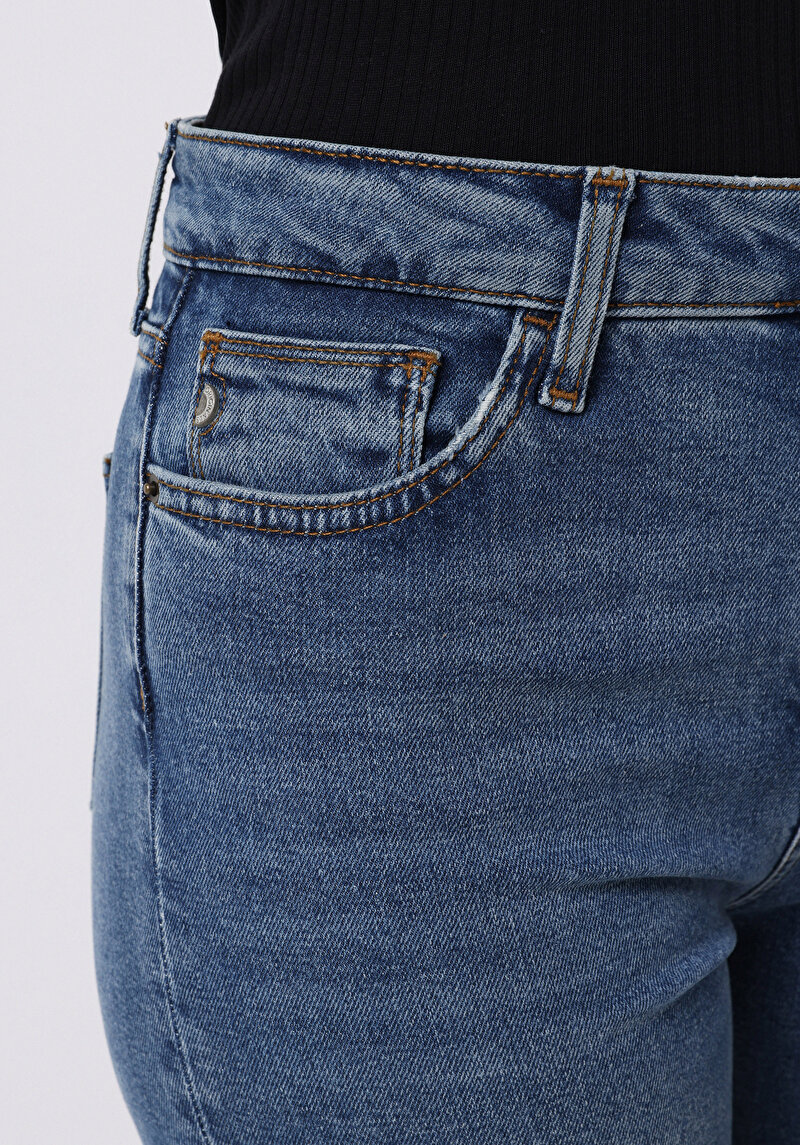 Показати інформацію про 792 Mila Джинси Жіночі Блакитні Класичного Крою Cl1076562