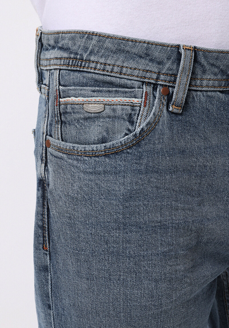 Показати інформацію про 045 David Джинси Чоловічі Блакитні Класичного Крою Cl1076016