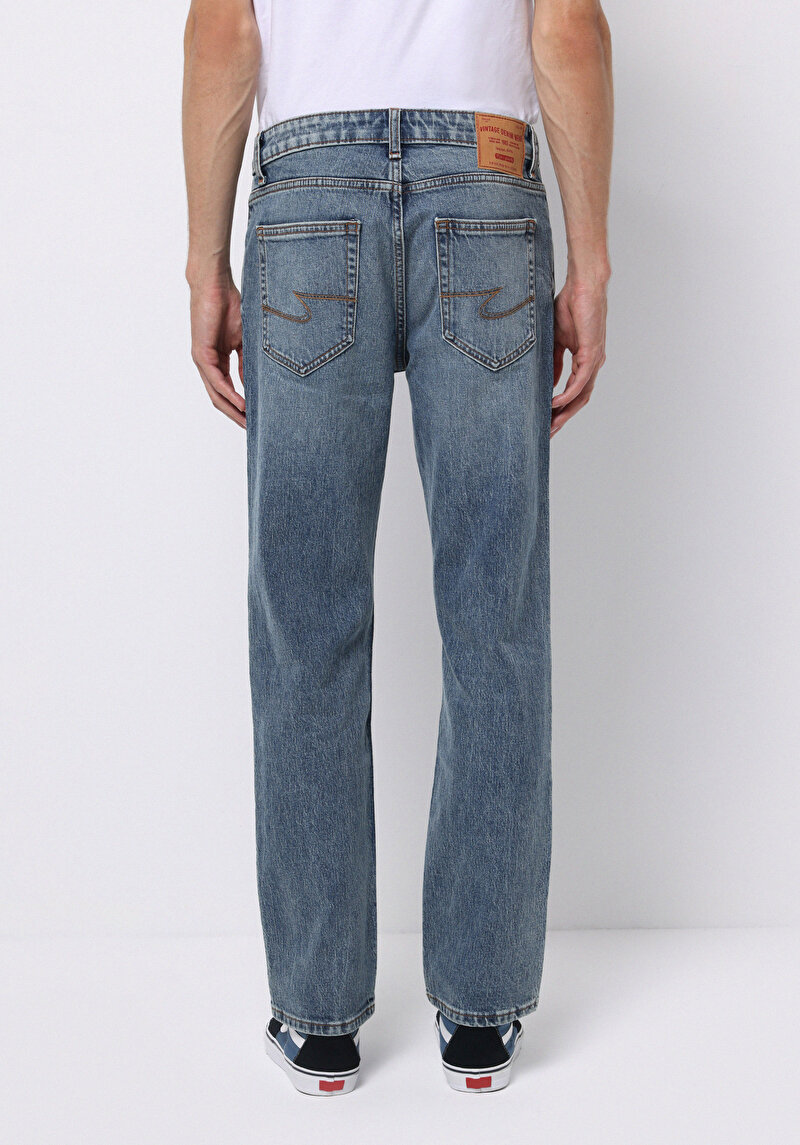 Показати інформацію про 045 David Джинси Чоловічі Блакитні Класичного Крою Cl1076838