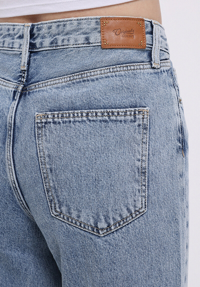 Показати інформацію про 970 Berry Джинси Жіночі Блакитні Класичного Крою Cl1075979