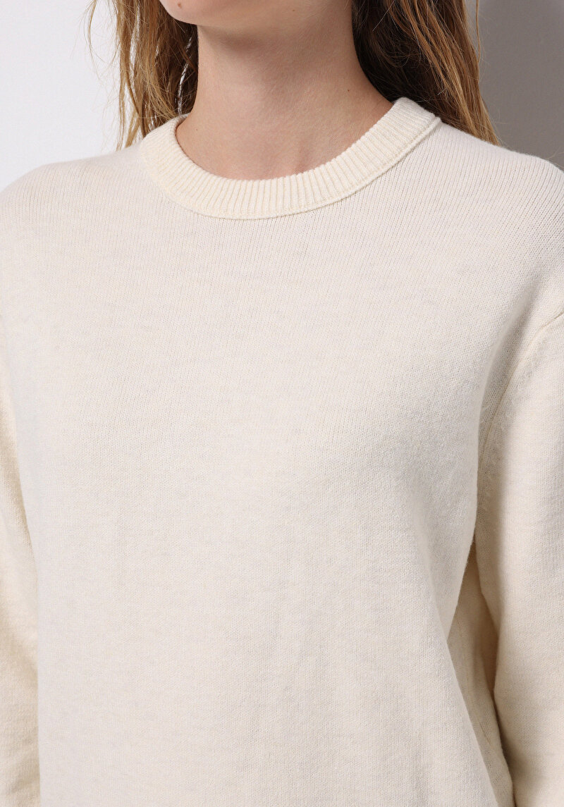 Показати інформацію про Светр Жіночий Бежевий  Cl1076616