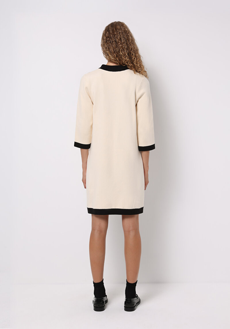 Показати інформацію про Сукня Жіноча Бежева  Cl1076182