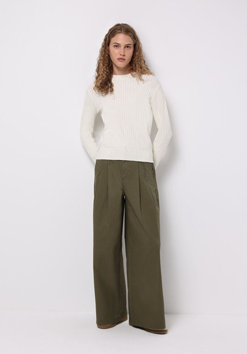 Показати інформацію про Светр Жіночий Білий  Cl1076610