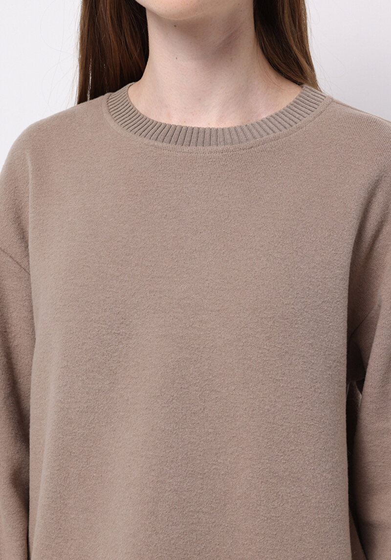 Показати інформацію про Пуловер Жіночий Бежевий  Cl1076694