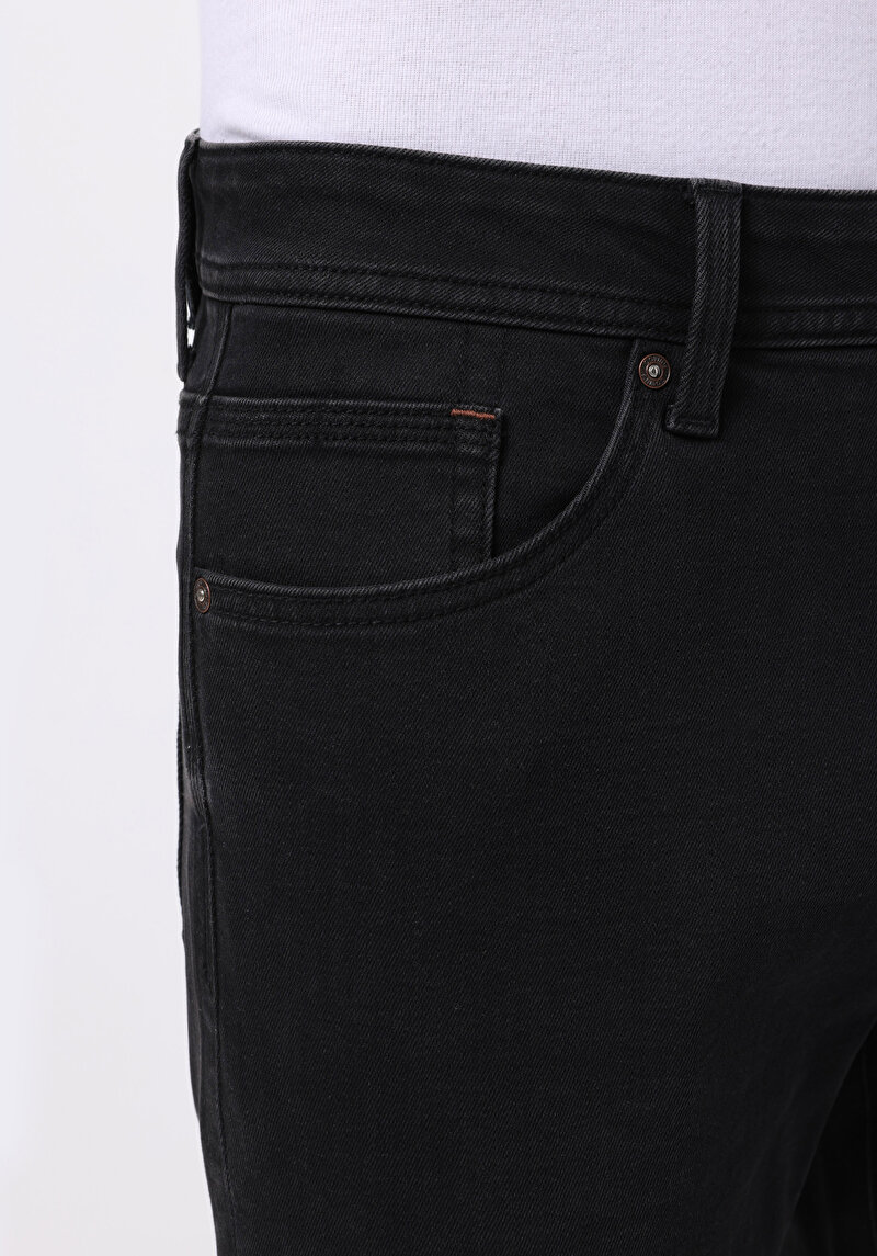 Показати інформацію про 045 David Джинси Чоловічі Чорні Класичного Крою Cl1076548