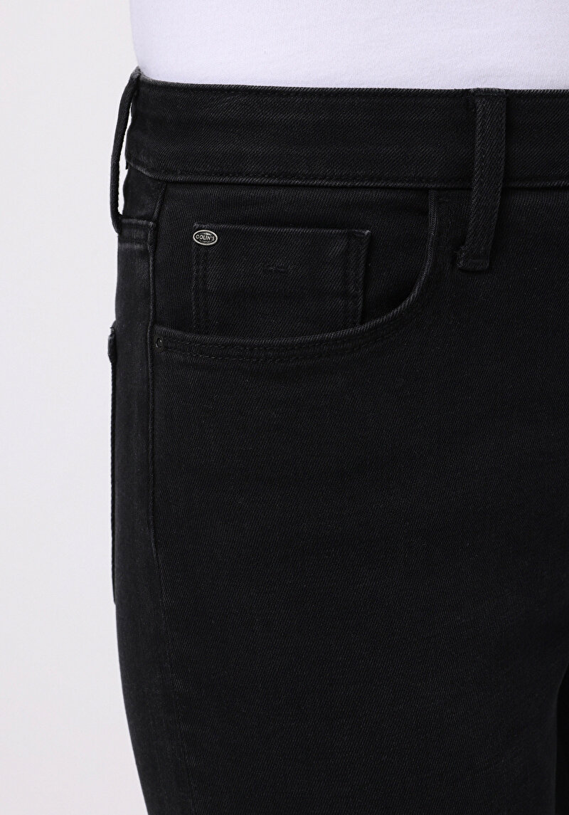 Показати інформацію про 703 Carla Джинси Жіночі Чорні Вузького Крою Cl1076332