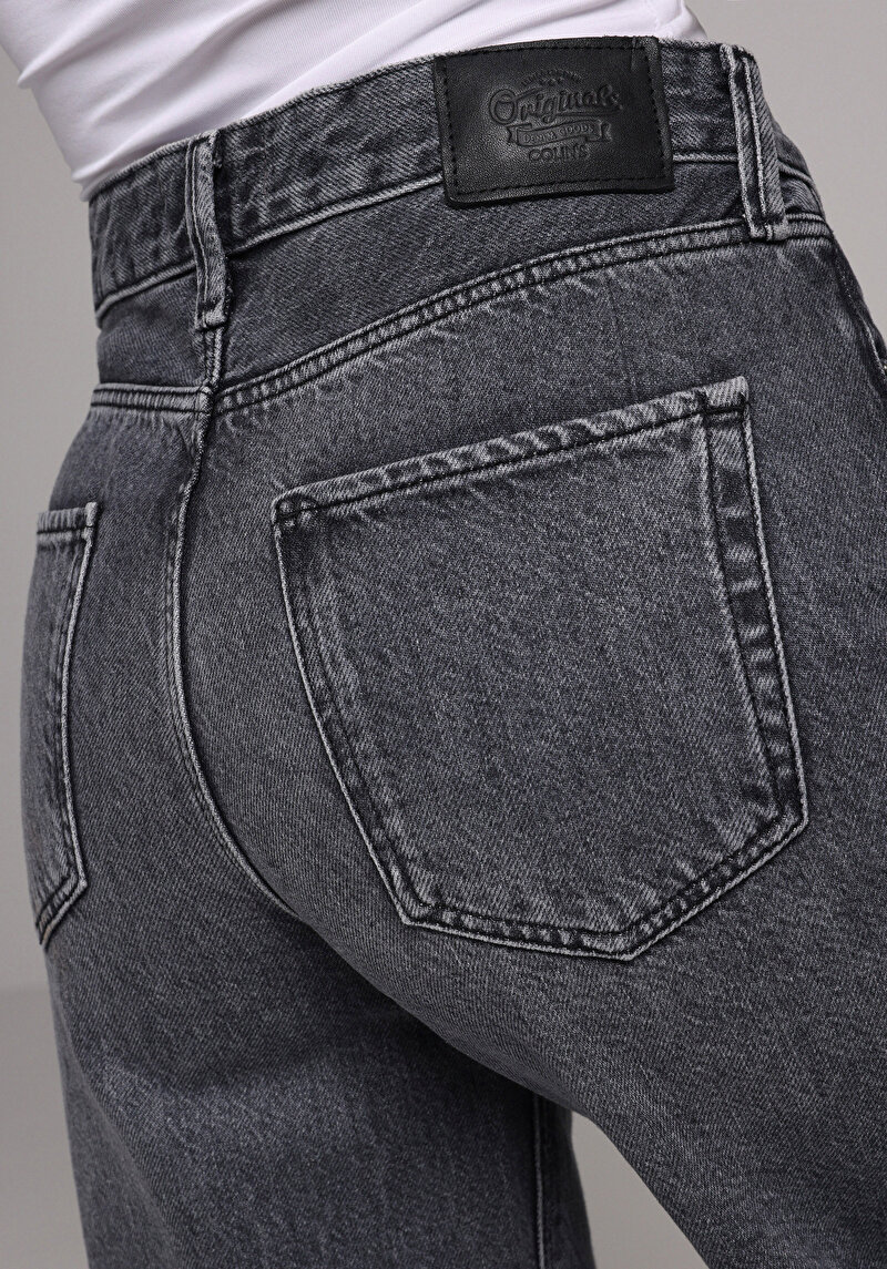 Показати інформацію про 970 Berry Джинси Жіночі Чорні Класичного Крою Cl1078301