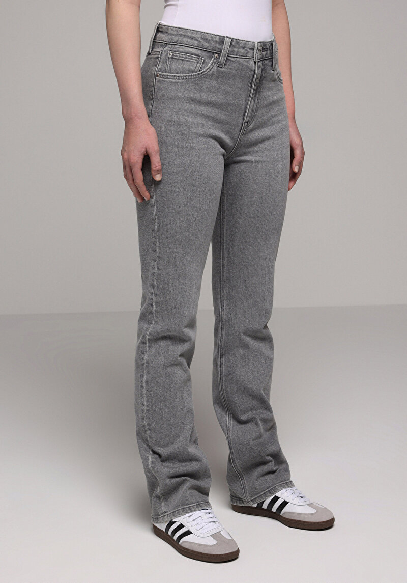 Показати інформацію про 792 Mila Джинси Жіночі  Класичного Крою Cl1079847