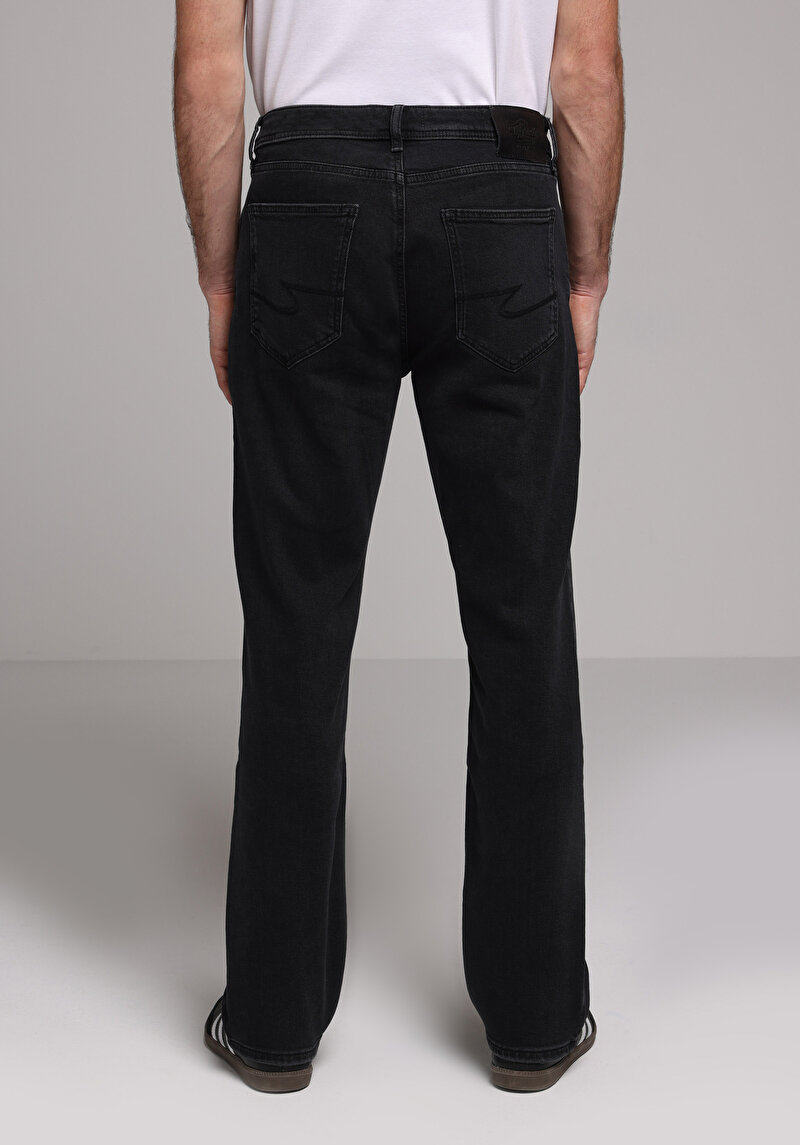 Показати інформацію про 045 David Джинси Чоловічі Чорні Класичного Крою Cl1078165