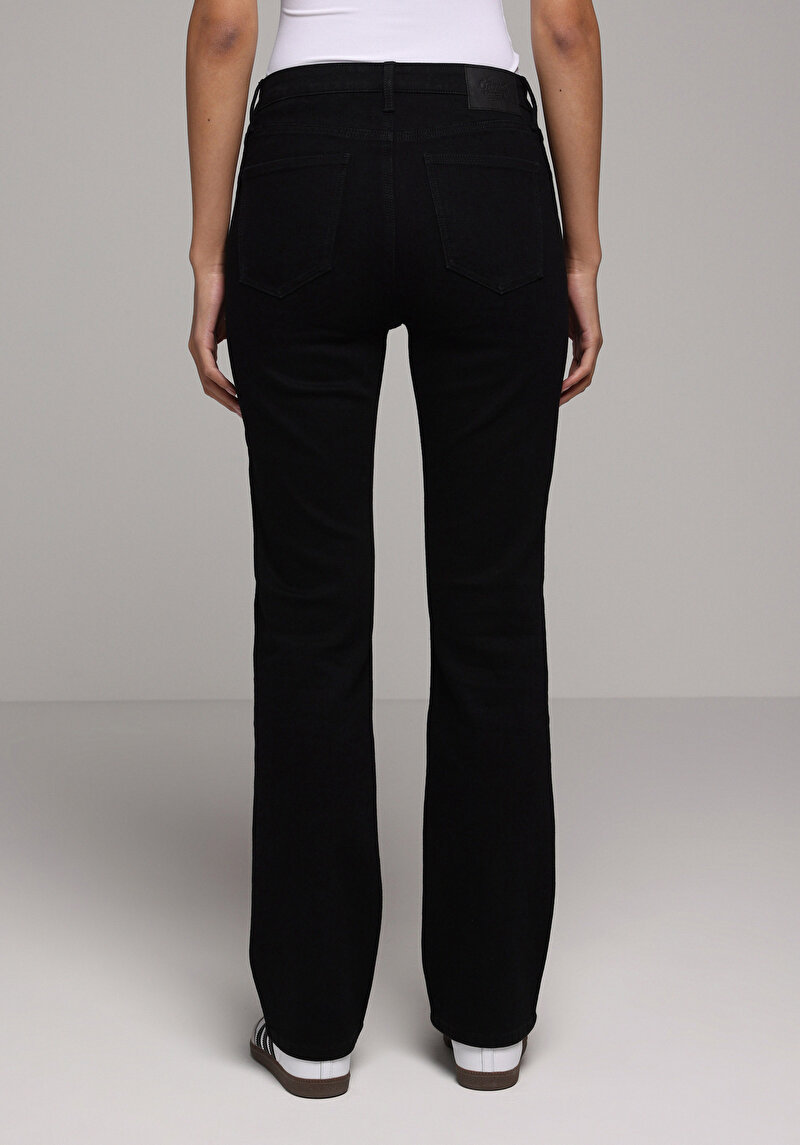 Показати інформацію про 792 Mila Джинси Жіночі  Класичного Крою