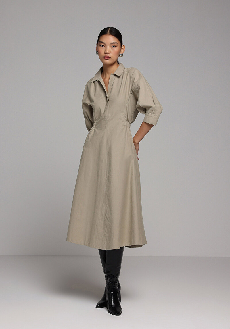 Показати інформацію про Сукня Жіноча Зелена