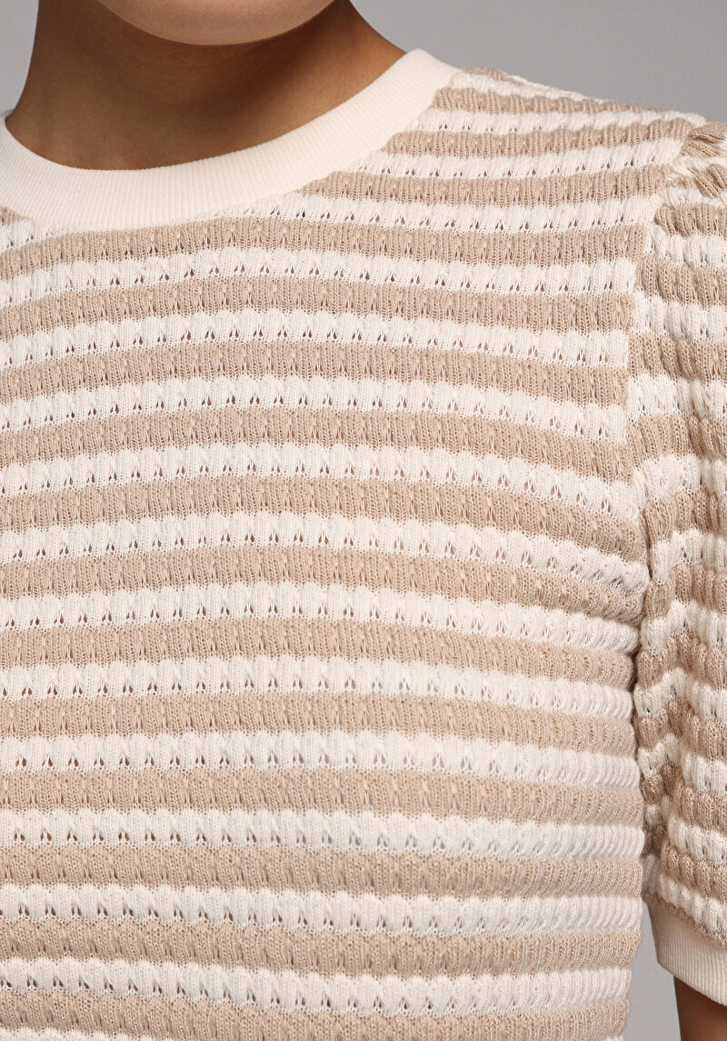 Показати інформацію про Светр Із Коротким Рукавом Жіночий Бежевий