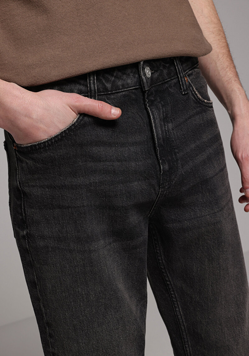 Показати інформацію про 045 David Джинси Чоловічі Чорні Класичного Крою Cl1078413