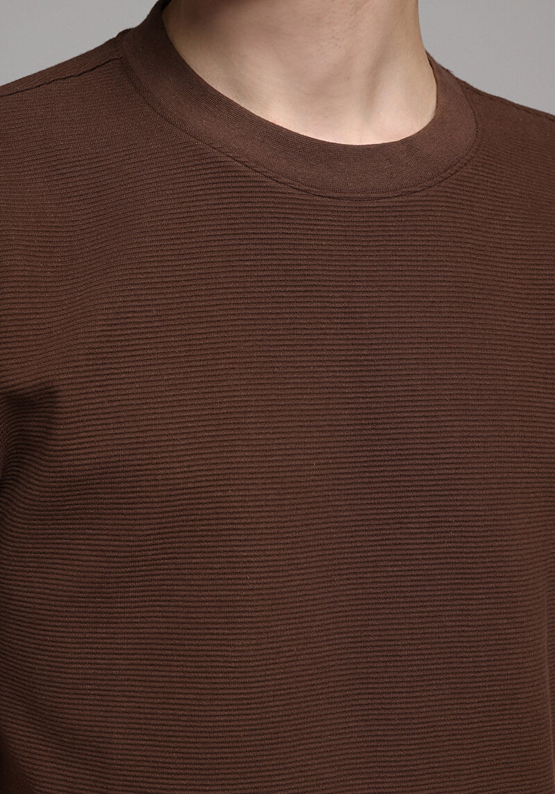 Показати інформацію про Футболка З Коротким Рукавом Чоловіча Коричнева