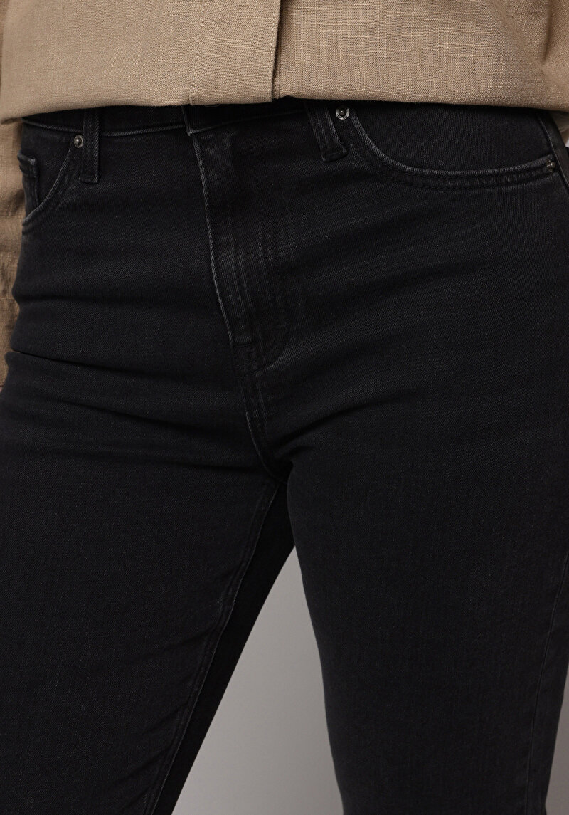 Показати інформацію про 792 Mila Джинси Жіночі  Класичного Крою Cl1079850