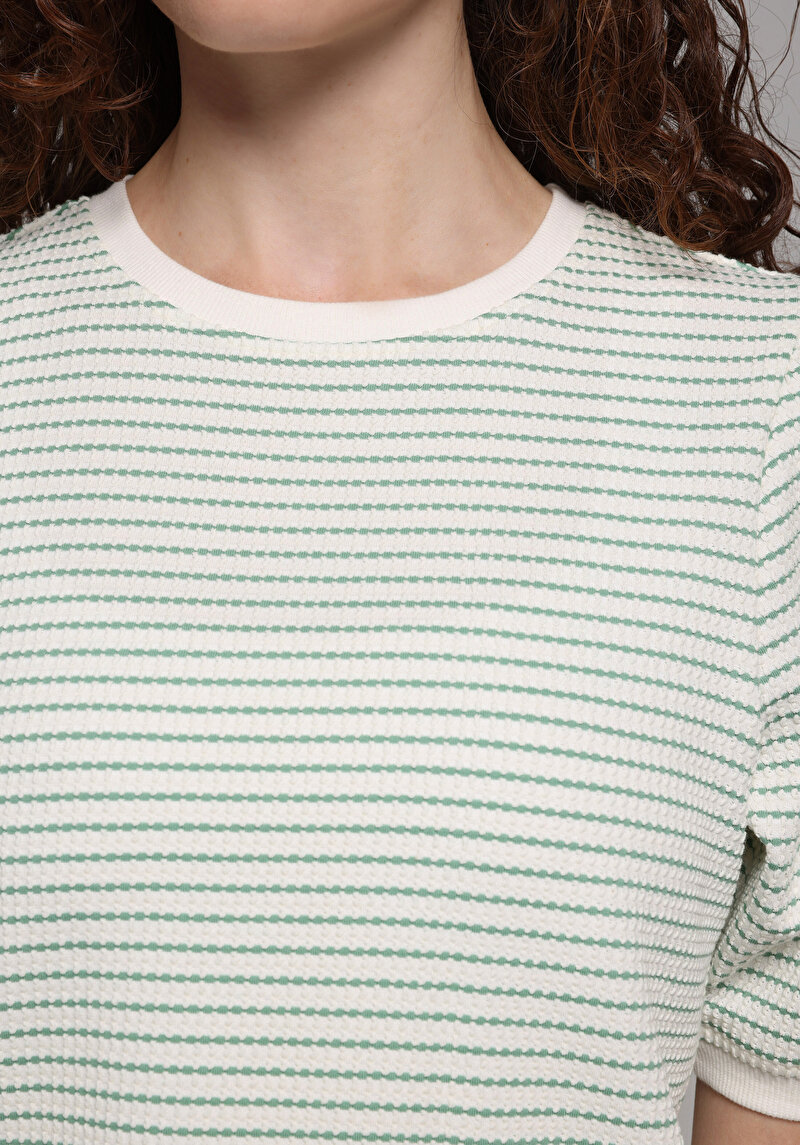 Показати інформацію про Футболка З Коротким Рукавом Жіноча Зелена