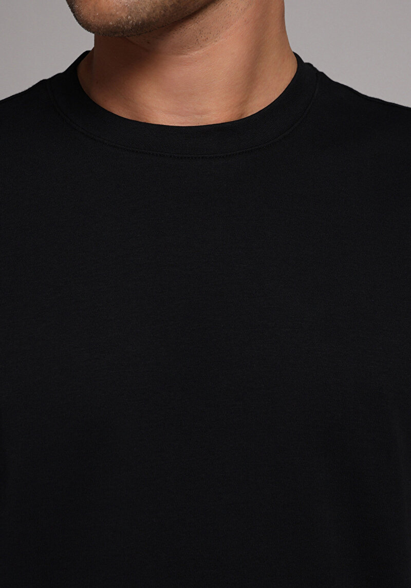 Показати інформацію про Футболка З Коротким Рукавом Чоловіча Чорна