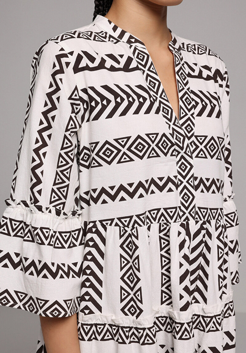 Показати інформацію про Сукня Жіноча Бежева