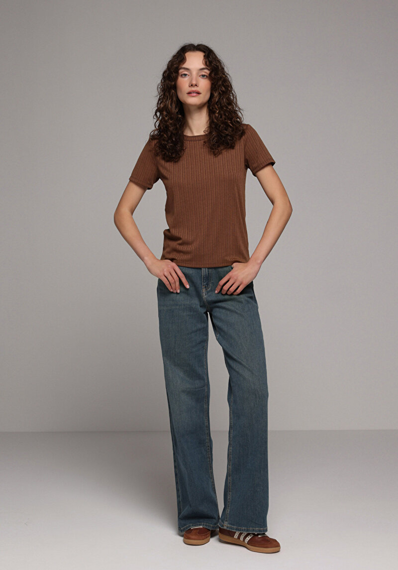 Зображення Футболка З Коротким Рукавом Жіноча Коричнева