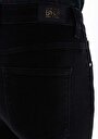 thumb-Показати інформацію про 900 Laris Джинси Жіночі Чорні Класичного Крою Cl1066538